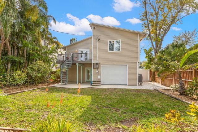 350 KENTUCKY AVENUE, Crystal Beach, FL 34681