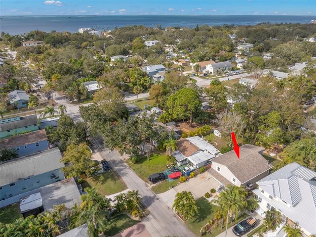 350 KENTUCKY AVENUE, Crystal Beach, FL 34681