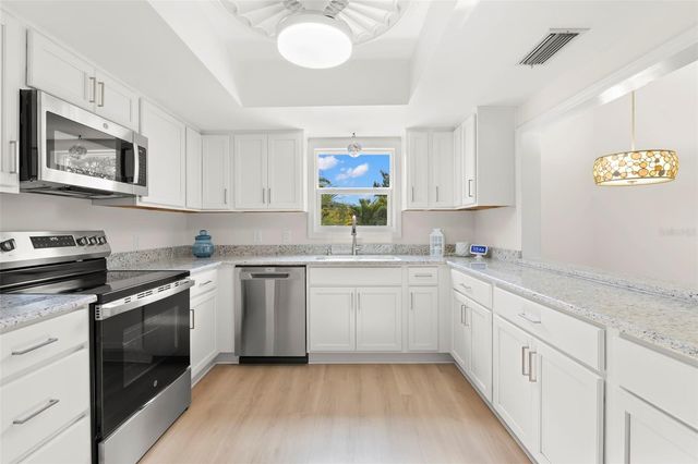 350 KENTUCKY AVENUE, Crystal Beach, FL 34681