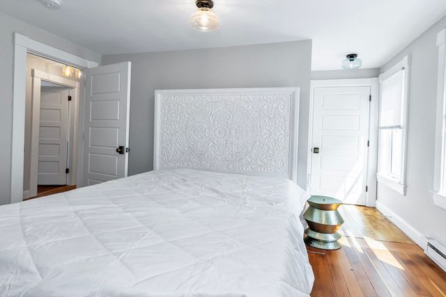 24 Jefferson St, Derry, NH 03038
