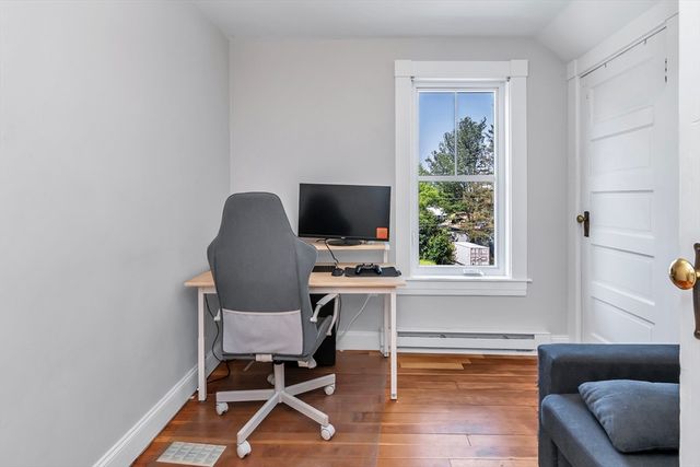 24 Jefferson St, Derry, NH 03038