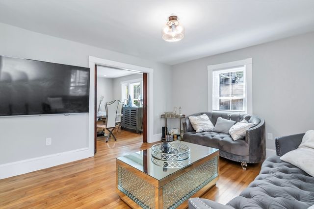 24 Jefferson St, Derry, NH 03038