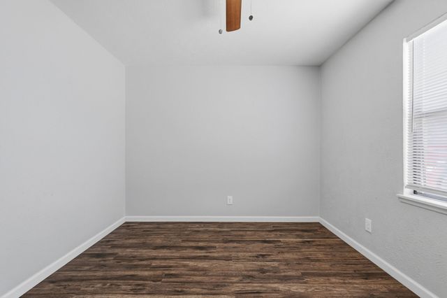 2117 Newbury Drive, Arlington, TX 76014