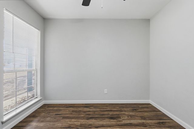 2117 Newbury Drive, Arlington, TX 76014