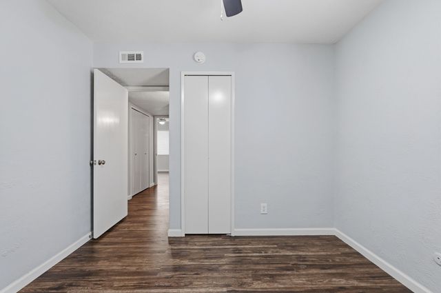 2117 Newbury Drive, Arlington, TX 76014