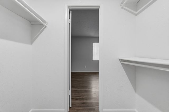 2117 Newbury Drive, Arlington, TX 76014