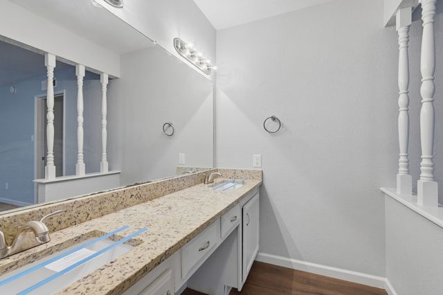 2117 Newbury Drive, Arlington, TX 76014