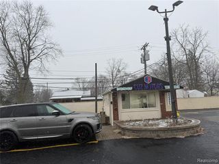 32405 Ford Road, Garden City, MI 48135