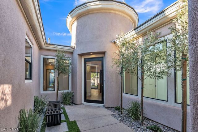 11468 Snow Creek Avenue, Las Vegas, NV 89135