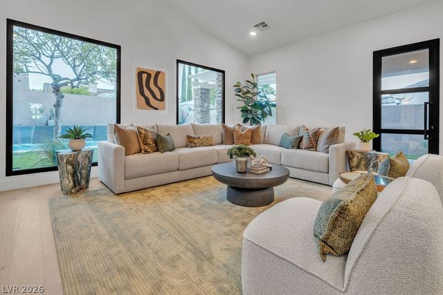 11468 Snow Creek Avenue, Las Vegas, NV 89135