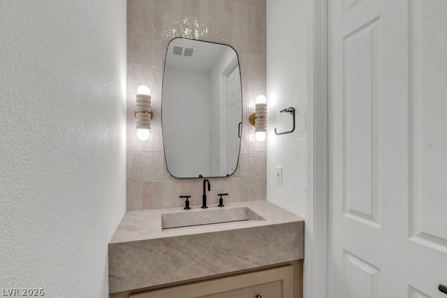 11468 Snow Creek Avenue, Las Vegas, NV 89135