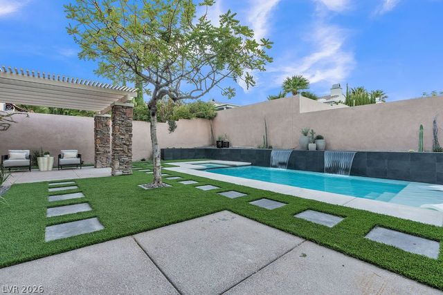 11468 Snow Creek Avenue, Las Vegas, NV 89135