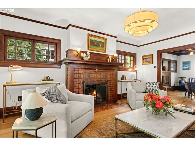 2815 Ne 15TH Ave, Portland, OR 97212
