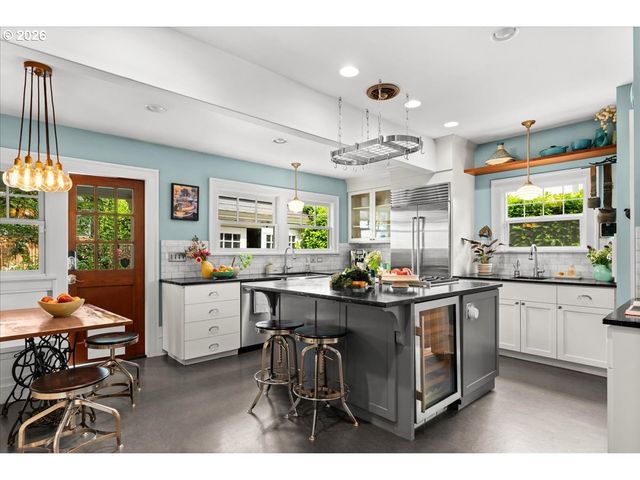 2815 Ne 15TH Ave, Portland, OR 97212