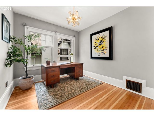 2815 Ne 15TH Ave, Portland, OR 97212
