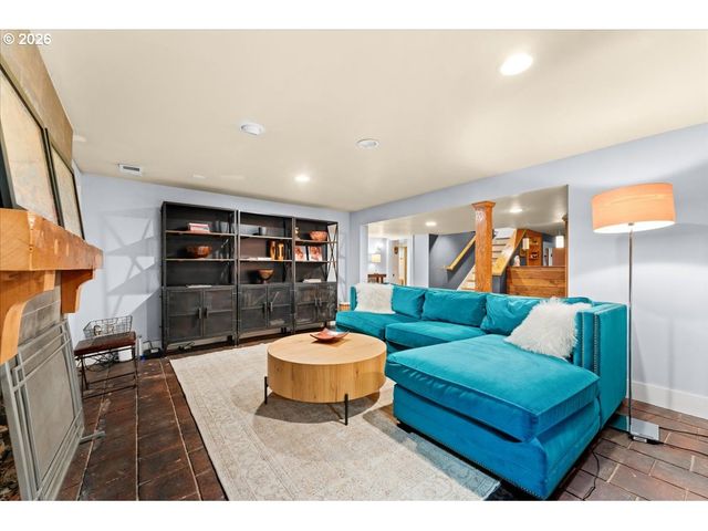 2815 Ne 15TH Ave, Portland, OR 97212