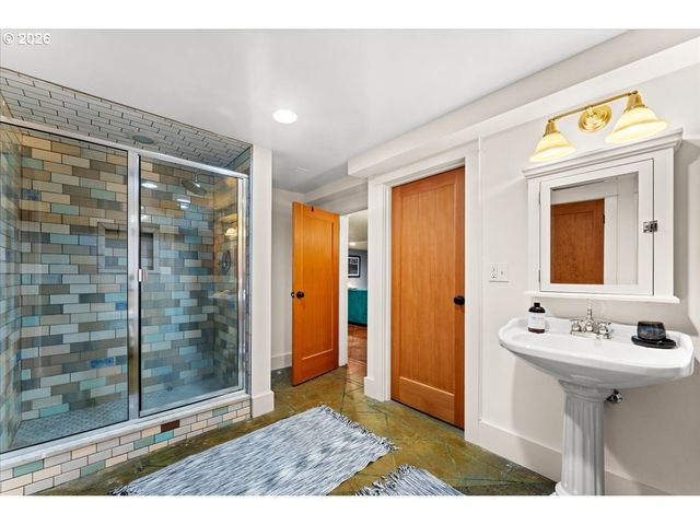 2815 Ne 15TH Ave, Portland, OR 97212