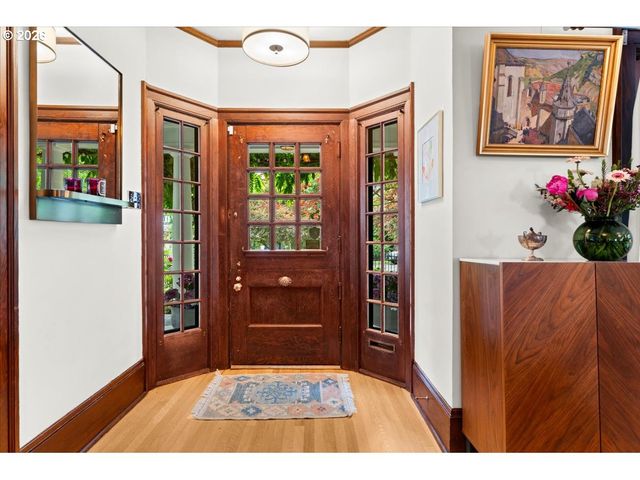 2815 Ne 15TH Ave, Portland, OR 97212