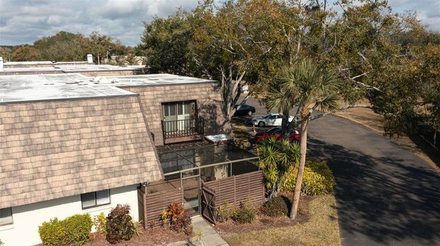 15338 E POND WOODS DRIVE 15338, Tampa, FL 33618