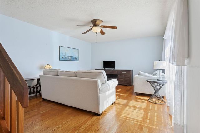 15338 E POND WOODS DRIVE 15338, Tampa, FL 33618