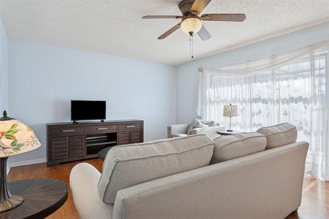 15338 E POND WOODS DRIVE 15338, Tampa, FL 33618