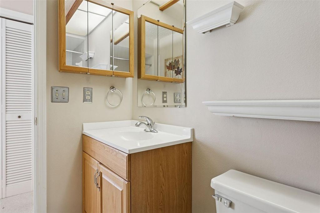 Image 17 of property listing at 15338 E POND WOODS DRIVE 15338, Tampa, FL 33618