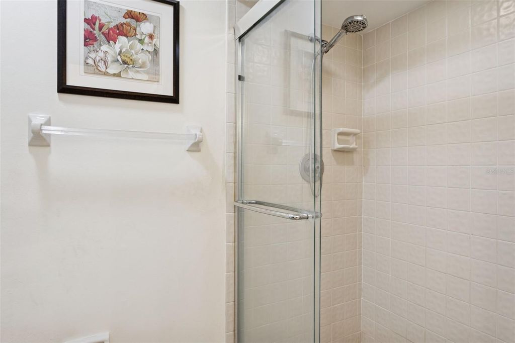 Image 21 of property listing at 15338 E POND WOODS DRIVE 15338, Tampa, FL 33618