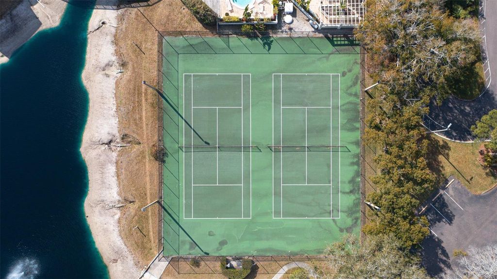 Image 34 of property listing at 15338 E POND WOODS DRIVE 15338, Tampa, FL 33618