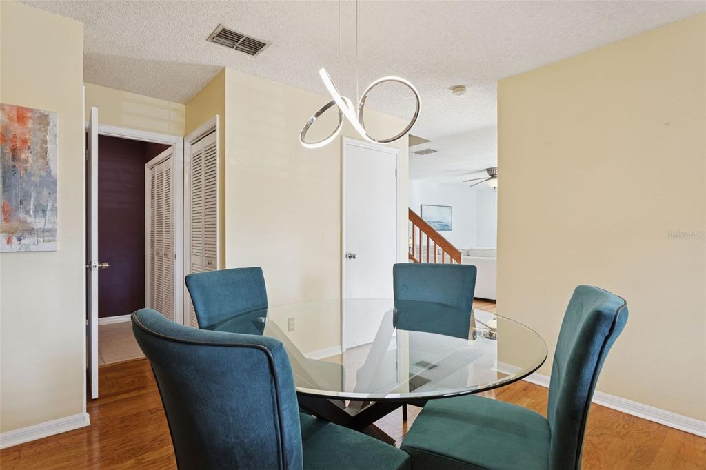 Image 8 of property listing at 15338 E POND WOODS DRIVE 15338, Tampa, FL 33618