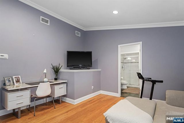 16 Barbara Way, Wayne, NJ 07470
