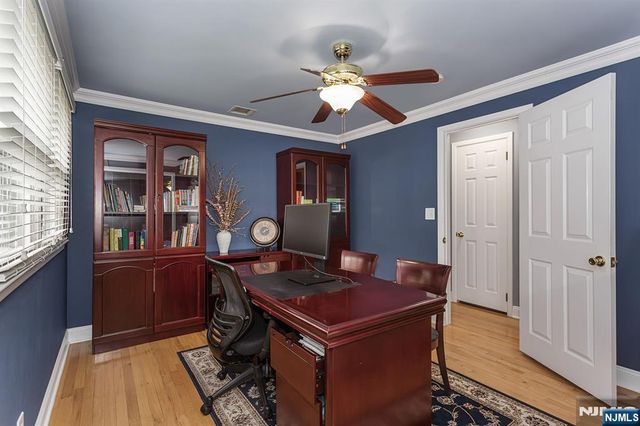 16 Barbara Way, Wayne, NJ 07470