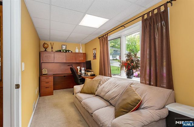 16 Barbara Way, Wayne, NJ 07470