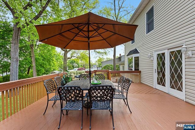 16 Barbara Way, Wayne, NJ 07470
