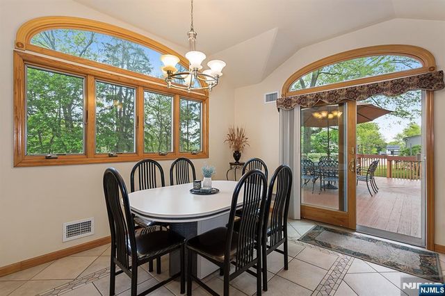 16 Barbara Way, Wayne, NJ 07470