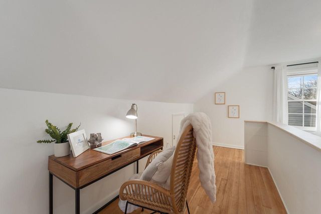 4706 N Hollywood AVENUE, Whitefish Bay, WI 53211