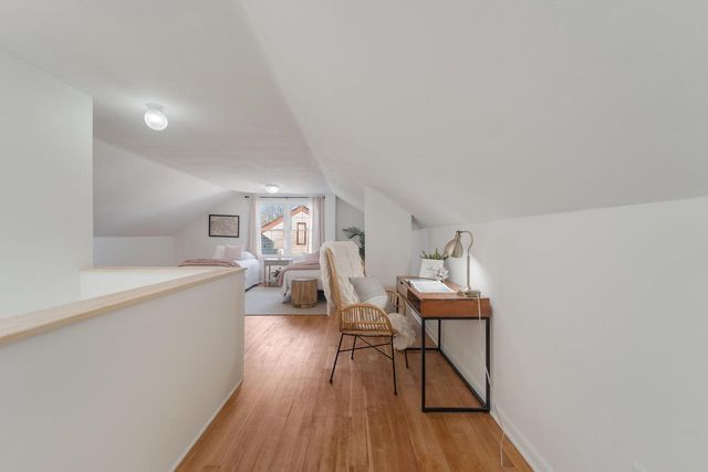 4706 N Hollywood AVENUE, Whitefish Bay, WI 53211