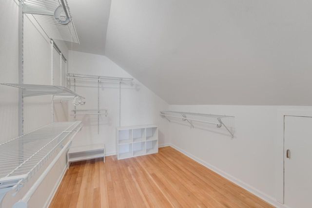 4706 N Hollywood AVENUE, Whitefish Bay, WI 53211