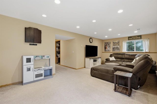 2826 Tucson Trail, Madison, WI 53719