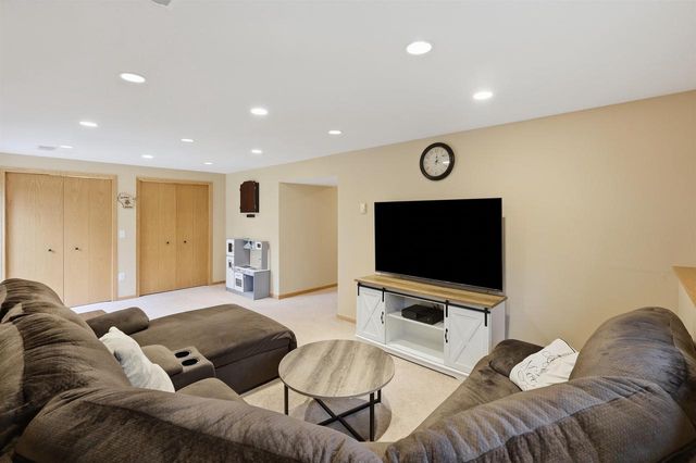 2826 Tucson Trail, Madison, WI 53719