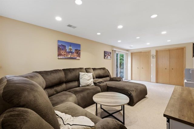 2826 Tucson Trail, Madison, WI 53719