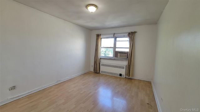 66-10 111 Street 3B, Forest Hills, NY 11375