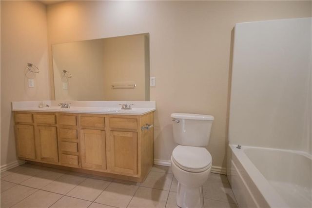 912 Oakwood Lane, Centerton, AR 72719