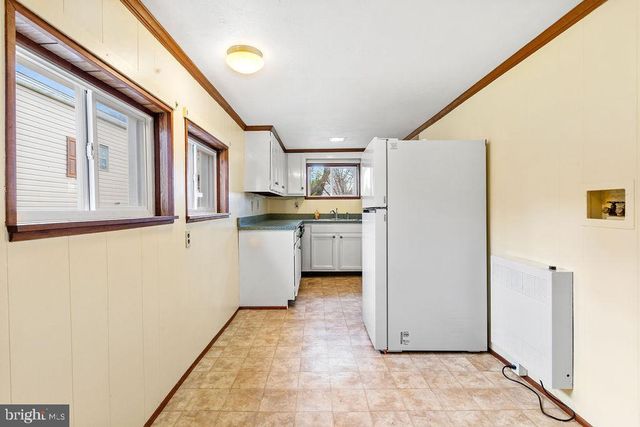 1 N DUKE ST, Dallastown, PA 17313