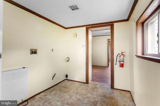 1 N DUKE ST, Dallastown, PA 17313