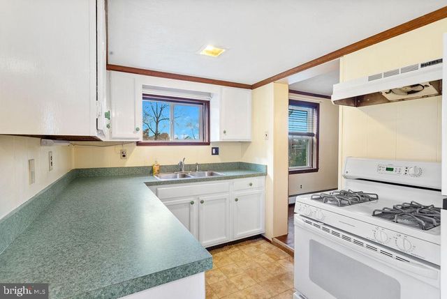 1 N DUKE ST, Dallastown, PA 17313