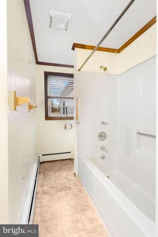 1 N DUKE ST, Dallastown, PA 17313