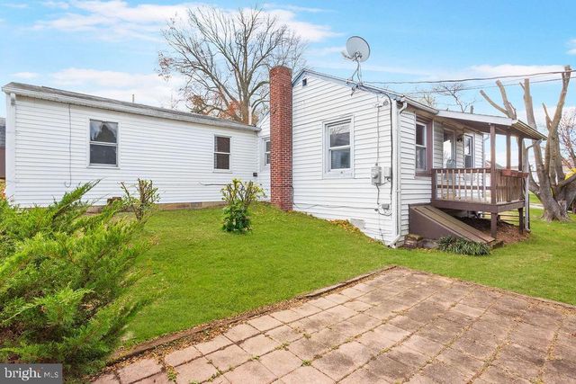 1 N DUKE ST, Dallastown, PA 17313