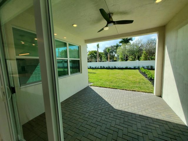 1590 Verawood Lane, Delray Beach, FL 33445