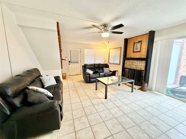 2010 Via Sonoma, Carrollton, TX 75006