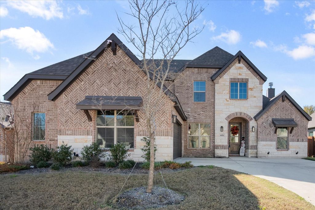 4434 Verbena Street, Midlothian, TX 76065
